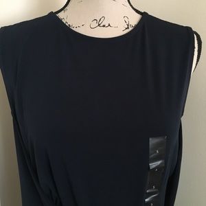 Sleeveless dark blue top